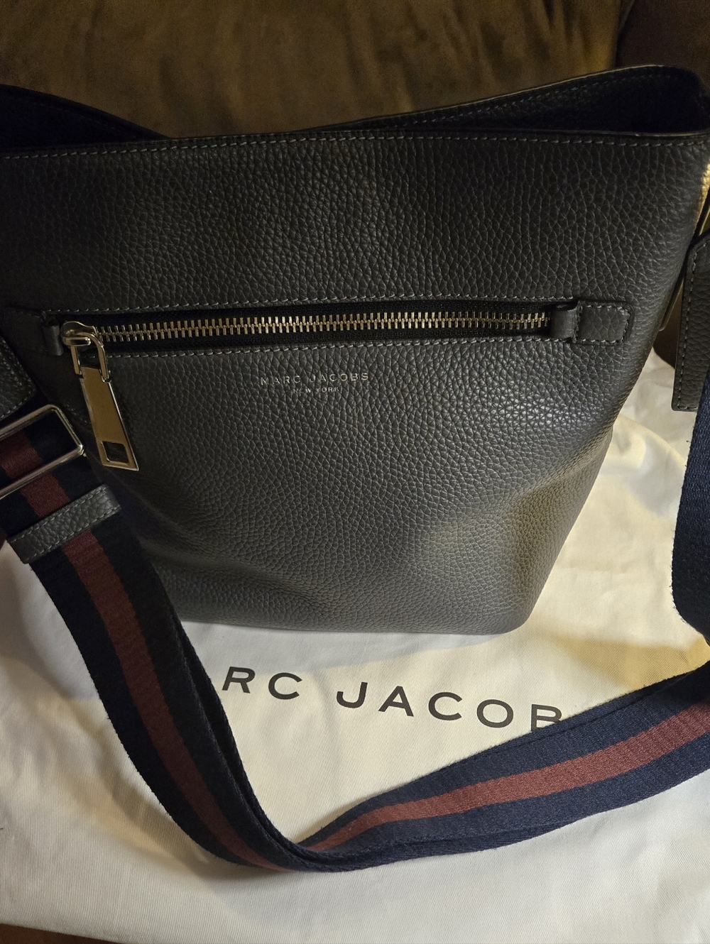 Marc Jacobs Gotham Leather Bucket Bag - Gray - Picture 2 of 14